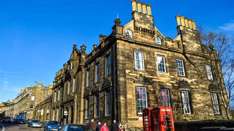 Castle rock hostel - Shared Dormitory, Mixed Dorm (10 bed) Sleeps 1. 5 Single Bunk Beds. View deals for Castle Rock Hostel. Edinburgh Castle is minutes away. WiFi is free, and this hostel also features a 24-hour front desk and a terrace. All rooms have safes and daily housekeeping.